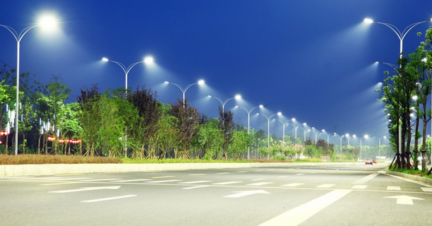 炬创环艺的道路照明工程，让这个城市充满科技范儿。